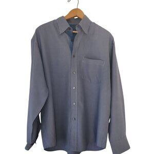 Men's Bugachi button down shirt.